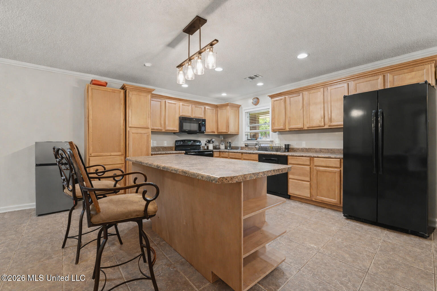 2215 Old Popp's Ferry Road Biloxi, MS 39532 - Photo 6 of 25 006 (2)