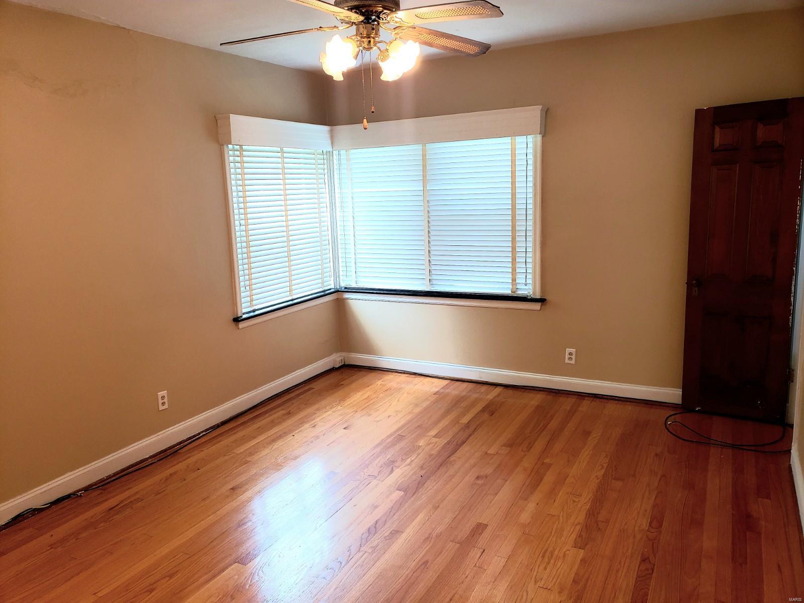 6926 Natural Bridge Road St. Louis, MO 63121 - Photo 3 of 11