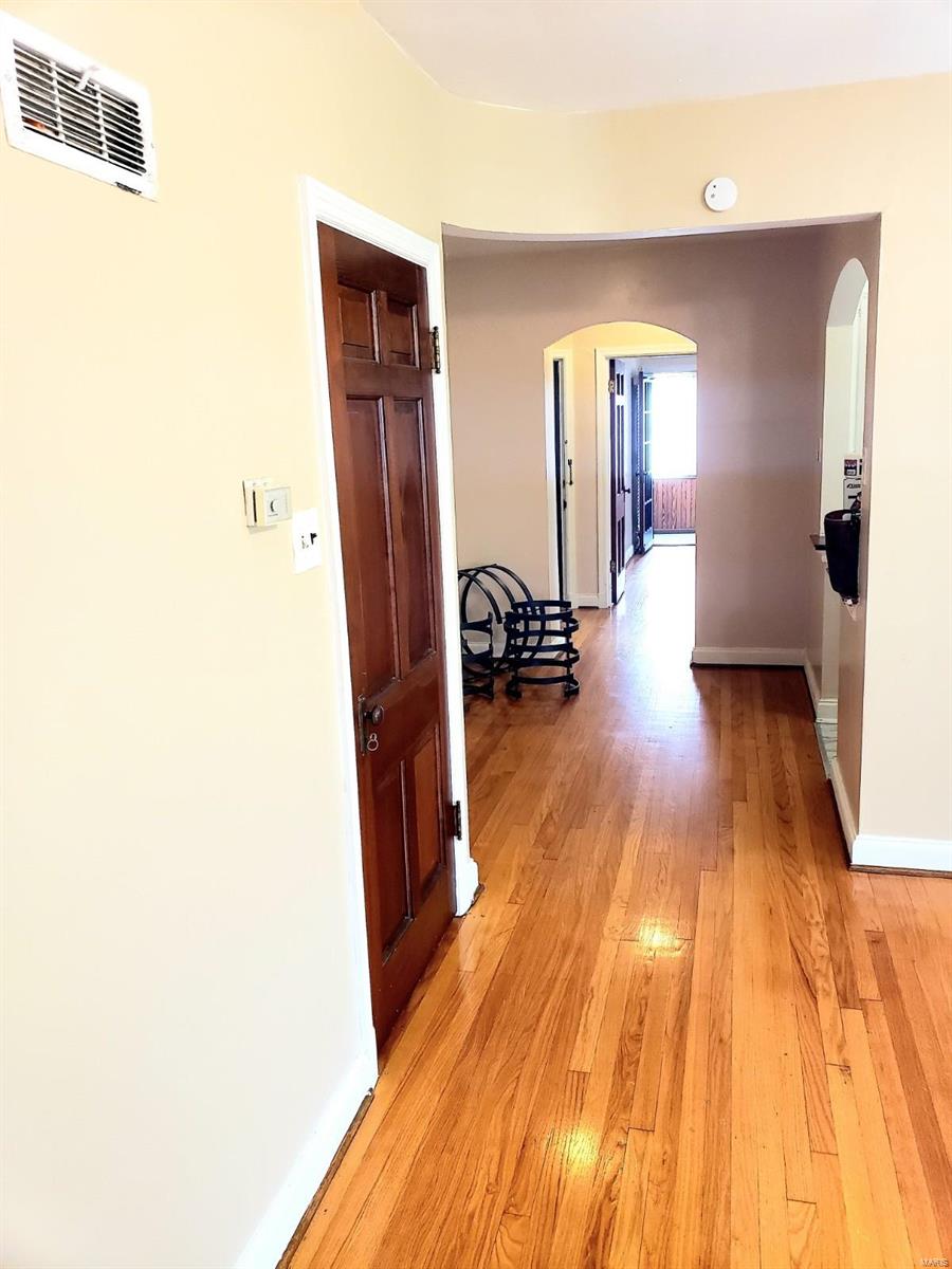 6926 Natural Bridge Road St. Louis, MO 63121 - Photo 7 of 11