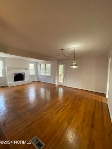 $1,400 | 315 Brookview Drive, Jacksonville, NC 28540