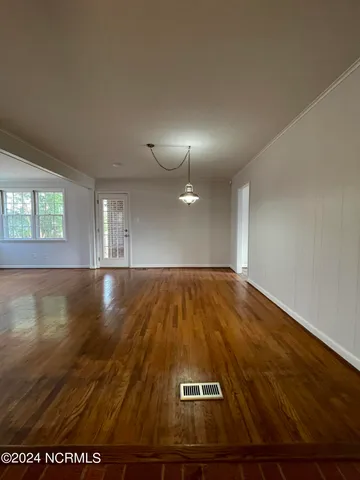 $1,400 | 315 Brookview Drive, Jacksonville, NC 28540