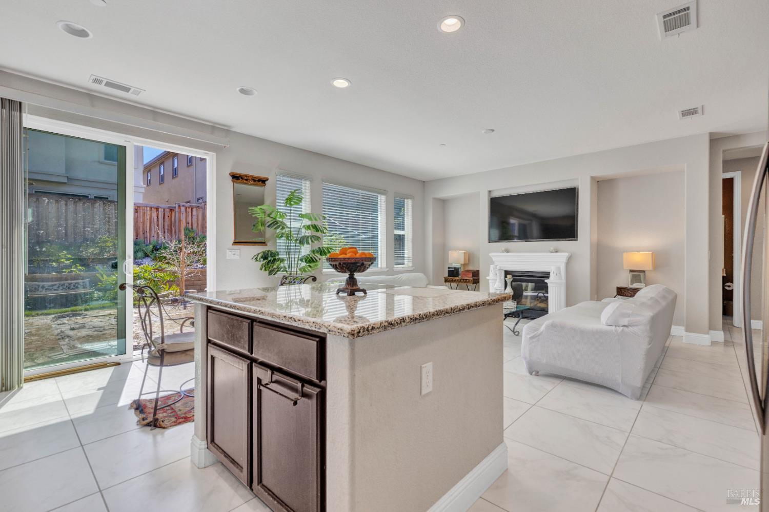 2861 Rio Seco Drive Bay Point, CA 94565 - Photo 12 of 45