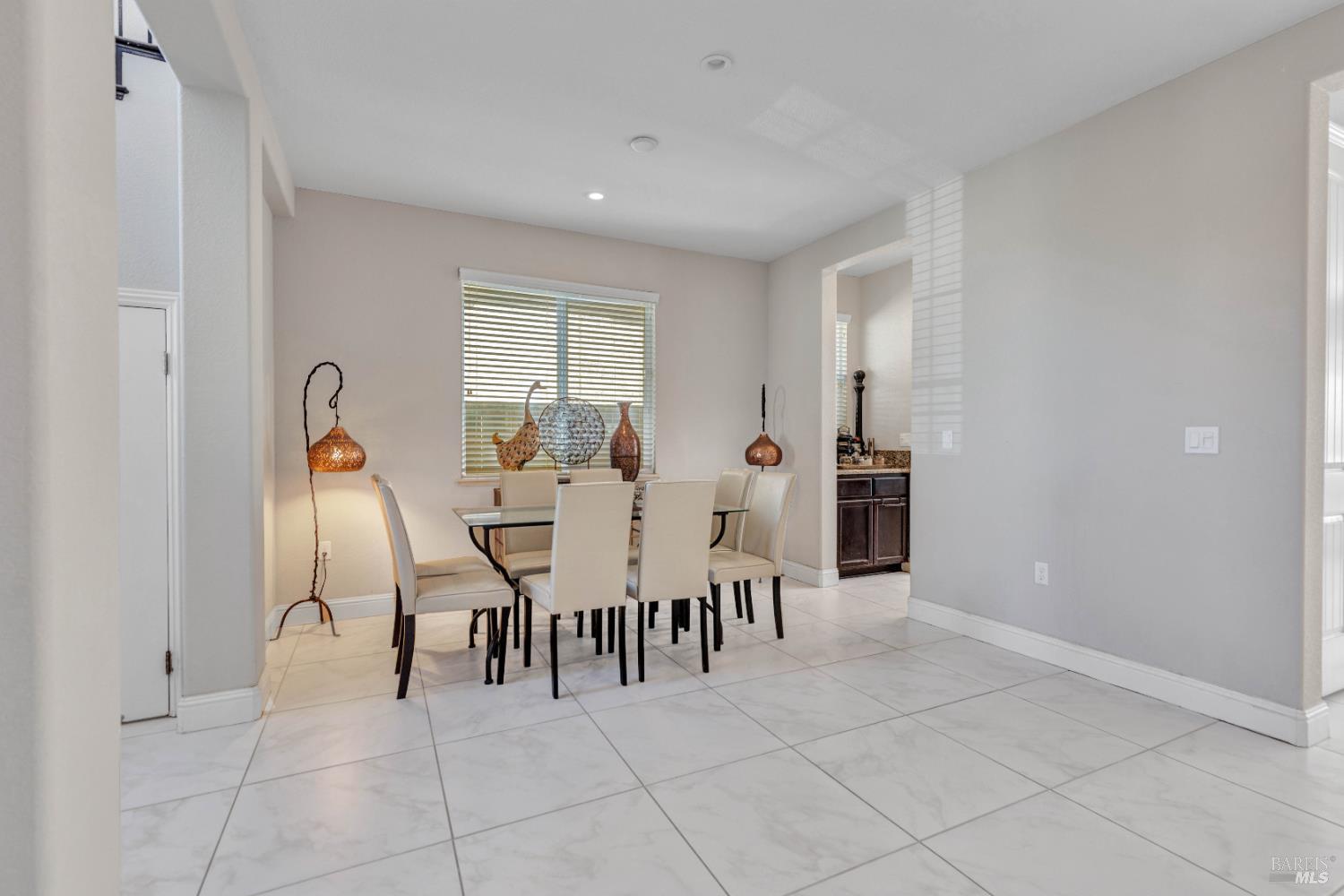 2861 Rio Seco Drive Bay Point, CA 94565 - Photo 3 of 45 Dining area right next to butler pantry and kitchen.