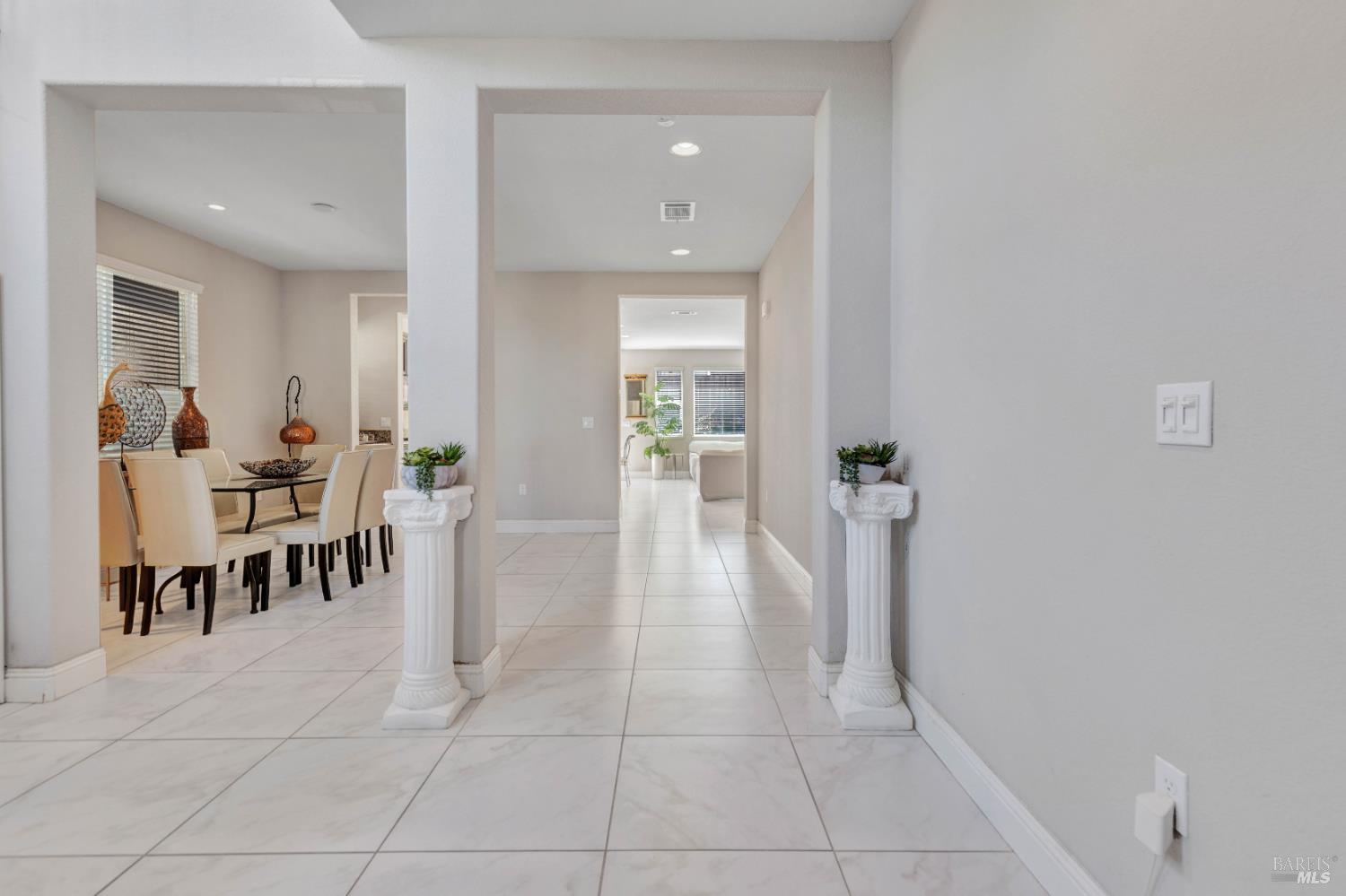 2861 Rio Seco Drive Bay Point, CA 94565 - Photo 4 of 45