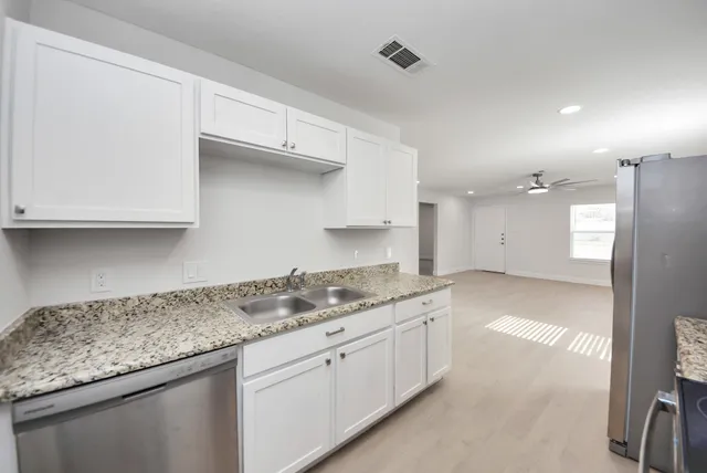 $199,900 | 16124 Brettwood Lane, Splendora, TX 77372