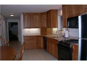 21 Caron Road Bedford, NH 03110 - Photo 2 of 9