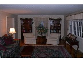 21 Caron Road Bedford, NH 03110 - Photo 4 of 9