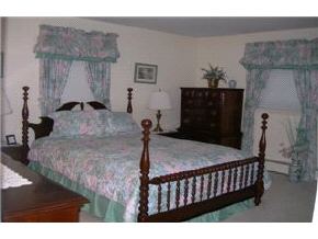 21 Caron Road Bedford, NH 03110 - Photo 7 of 9
