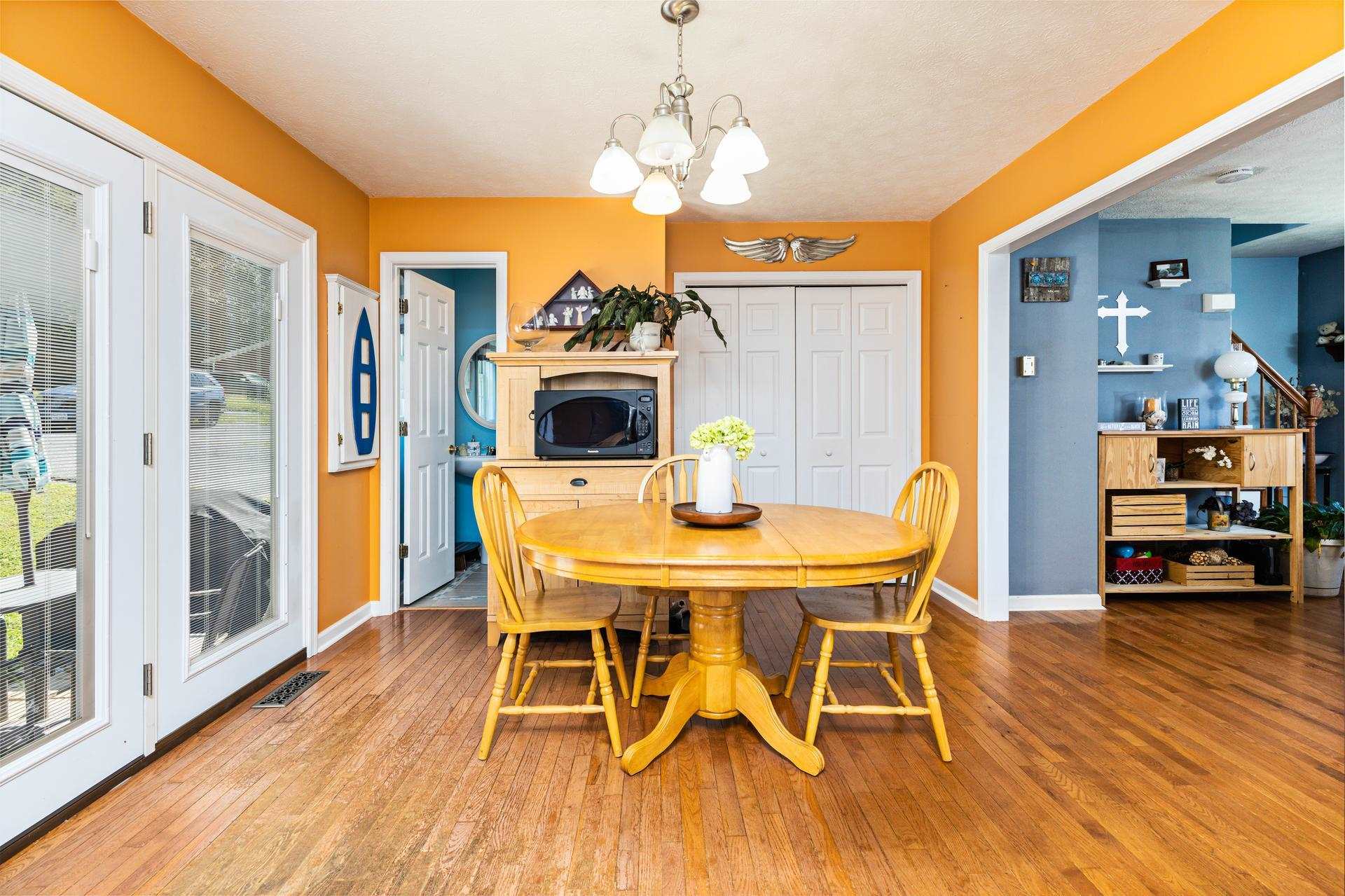 1137 Spring Hill Road Staunton, VA 24401 - Photo 6 of 26 Gallery Image 6