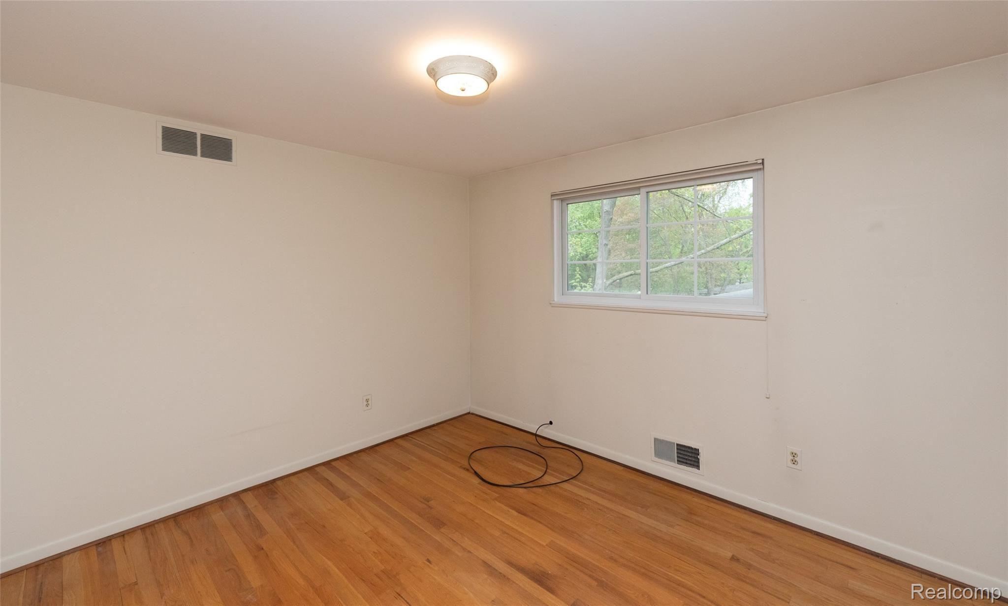 6230 Middle Lake Road Clarkston, MI 48346 - Photo 27 of 38 780A9523.JPG