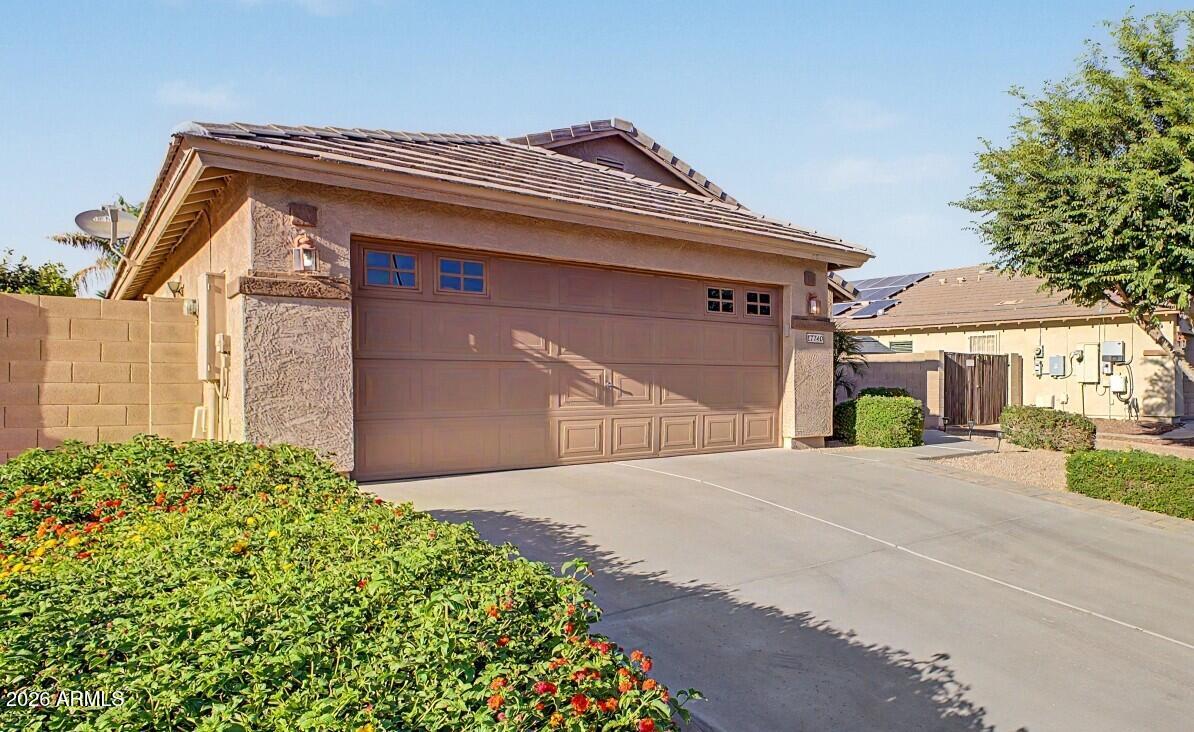 17740 West Redfield Road Surprise, AZ 85388 - Photo 3 of 49 Gallery Image 3