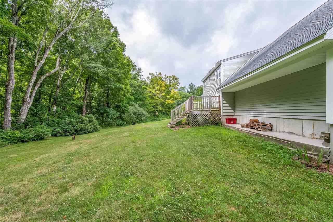 37 Litchfield Road Londonderry, NH 03053 - Photo 4 of 34