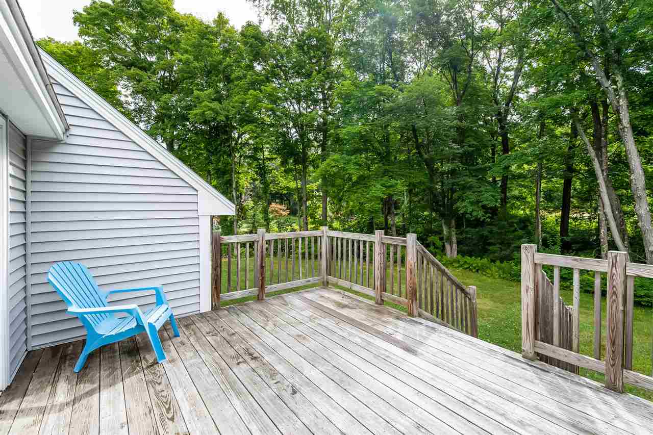 37 Litchfield Road Londonderry, NH 03053 - Photo 8 of 34