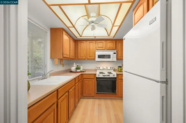 $3,000 | 975 Terra California Drive, Walnut Creek, CA 94595