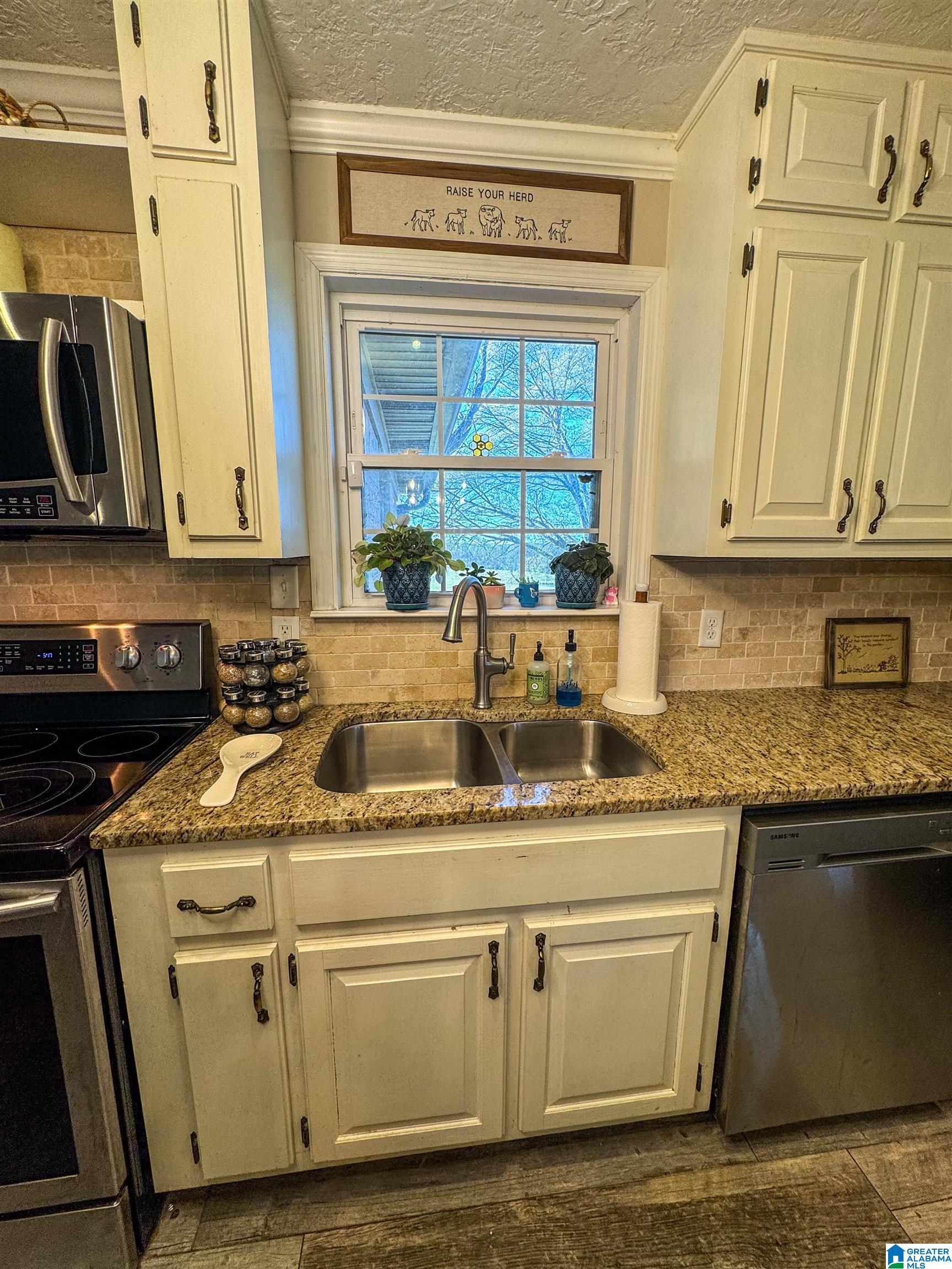 1432 Peaceful Valley Road Eastaboga, AL 36260 - Photo 22 of 91