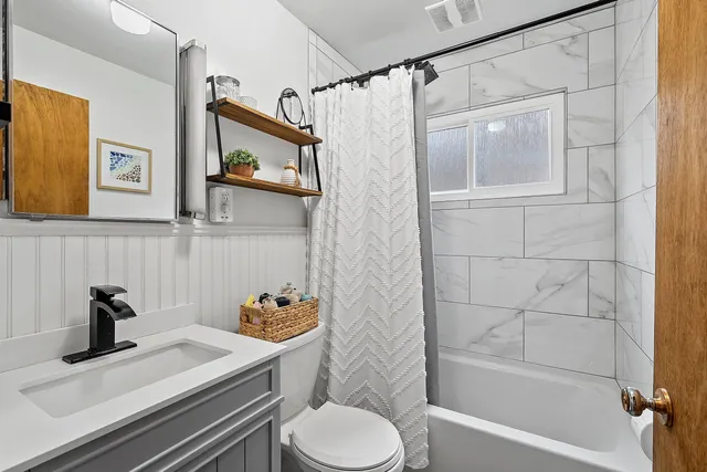 $499,900 | 9355 North Kelly Lake Road, Suring, WI 54174