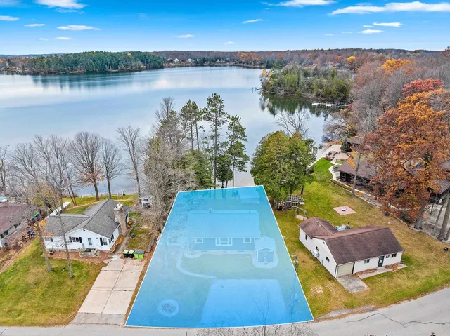 $499,900 | 9355 North Kelly Lake Road, Suring, WI 54174