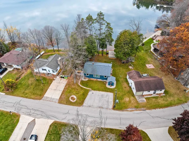 $499,900 | 9355 North Kelly Lake Road, Suring, WI 54174