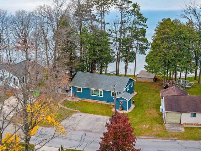 $499,900 | 9355 North Kelly Lake Road, Suring, WI 54174