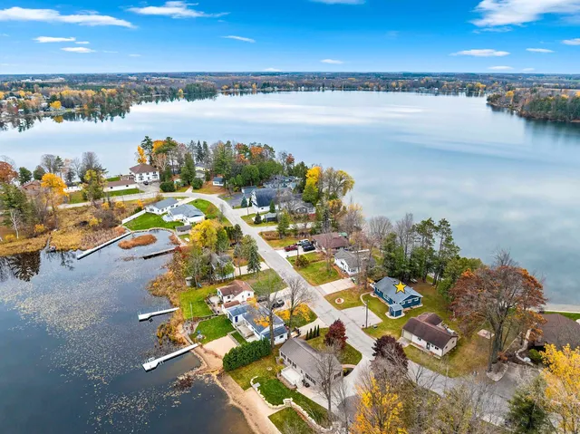 $499,900 | 9355 North Kelly Lake Road, Suring, WI 54174