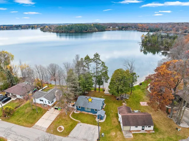 $499,900 | 9355 North Kelly Lake Road, Suring, WI 54174