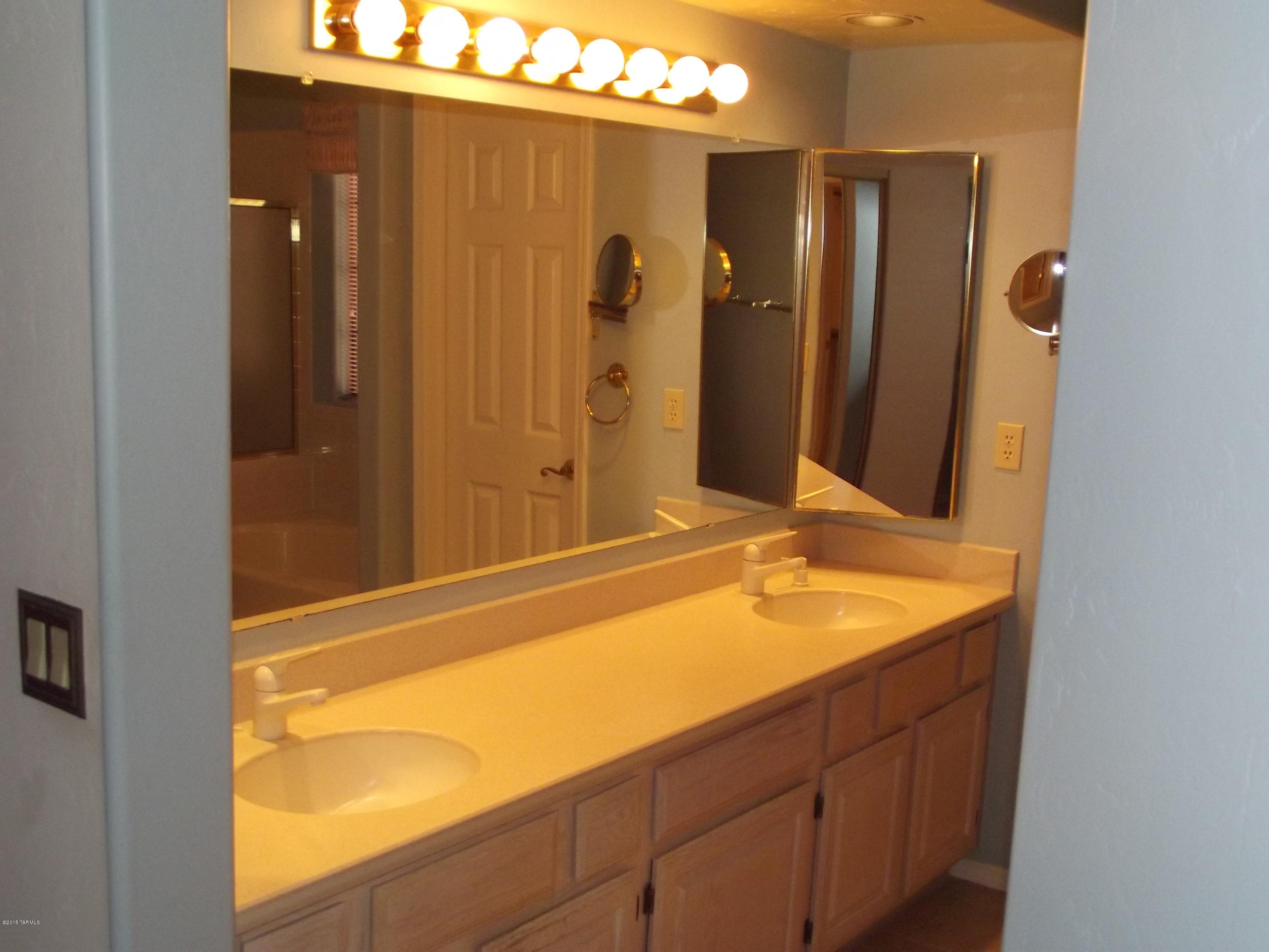 1 East Desert Sky Road, Unit 8 Tucson, AZ 85737 - Photo 8 of 21