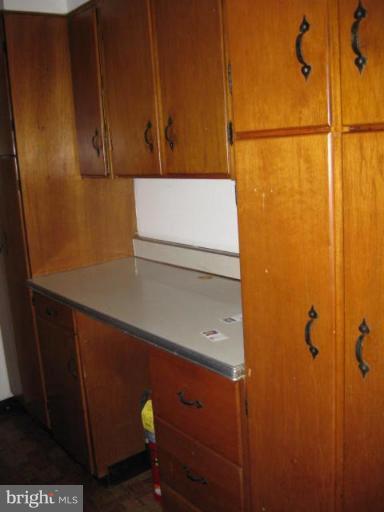 601 Rockford Road Silver Spring, MD 20902 - Photo 8 of 26 kitchen counter