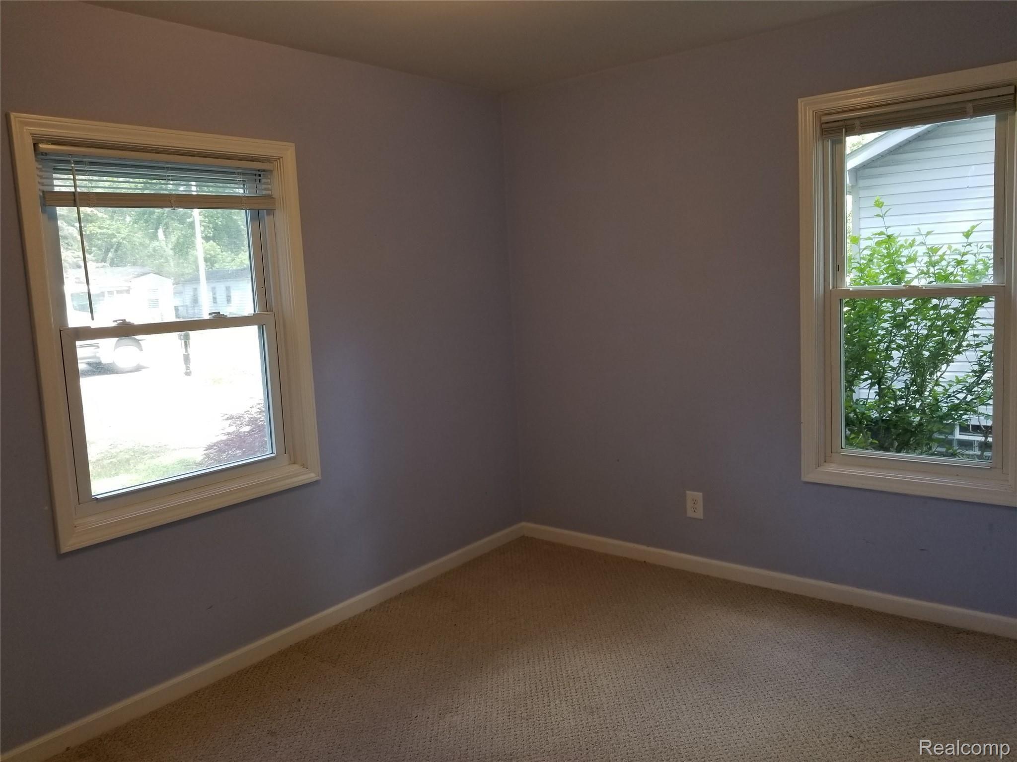 19364 Inkster Road Redford, MI 48240 - Photo 9 of 21 20210622_110142.jpg