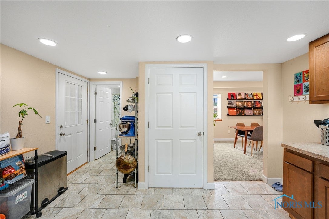 2258 West Alexis Road Toledo, OH 43613 - Photo 8 of 29 Gallery Image 8