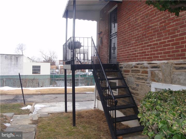 518 Holly Road Yeadon, PA 19050 - Photo 22 of 25 Exterior Side