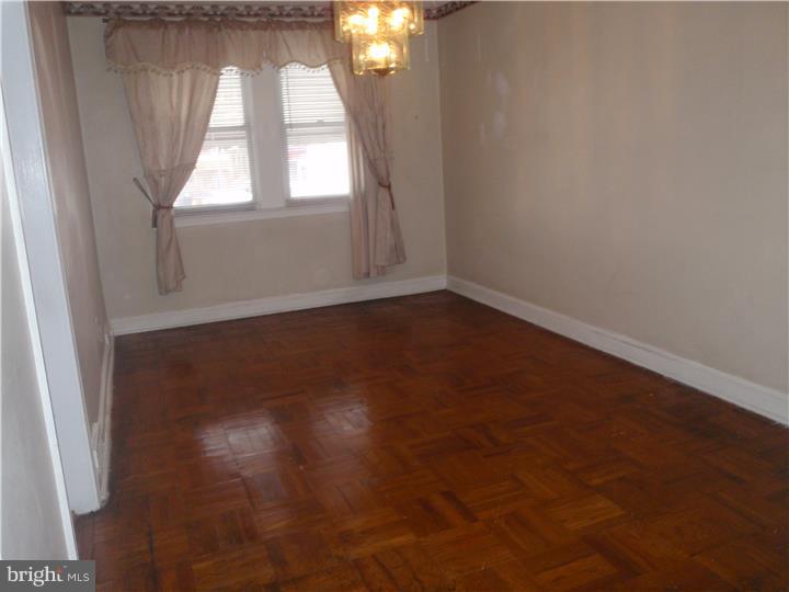 518 Holly Road Yeadon, PA 19050 - Photo 7 of 25 Dining Room