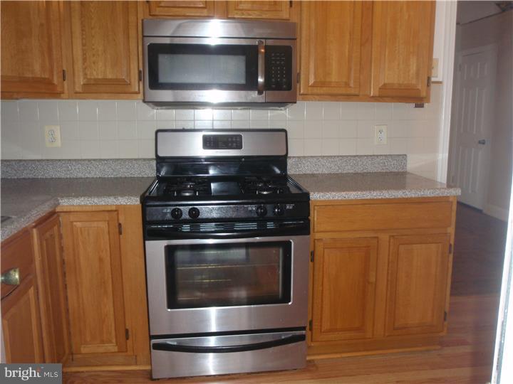 518 Holly Road Yeadon, PA 19050 - Photo 9 of 25 Kitchen