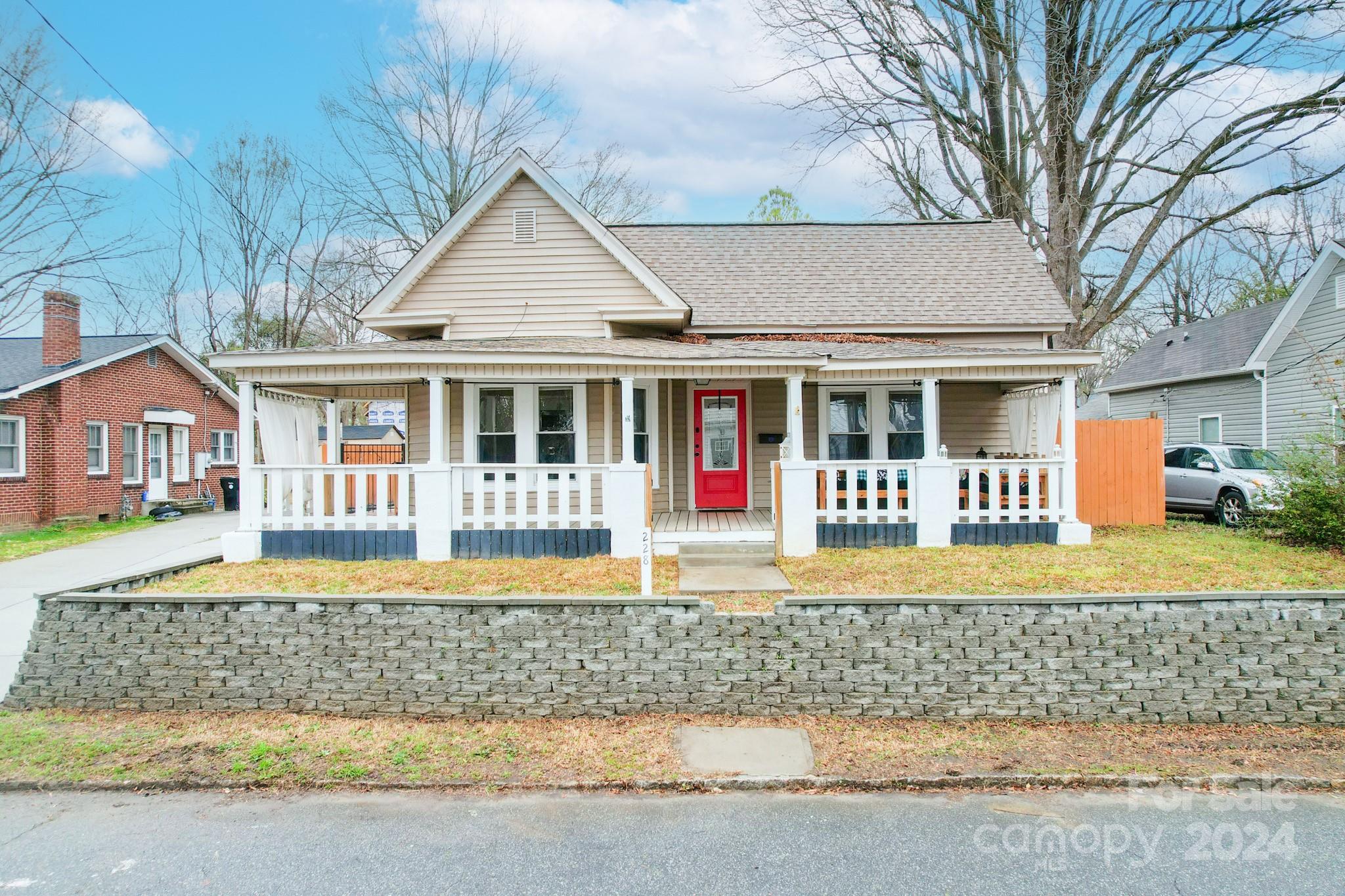 228 Academy Ave Northwest  
