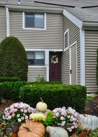 $2,600 | 326 Sterling Street, Unit C4, West Boylston, MA 01583