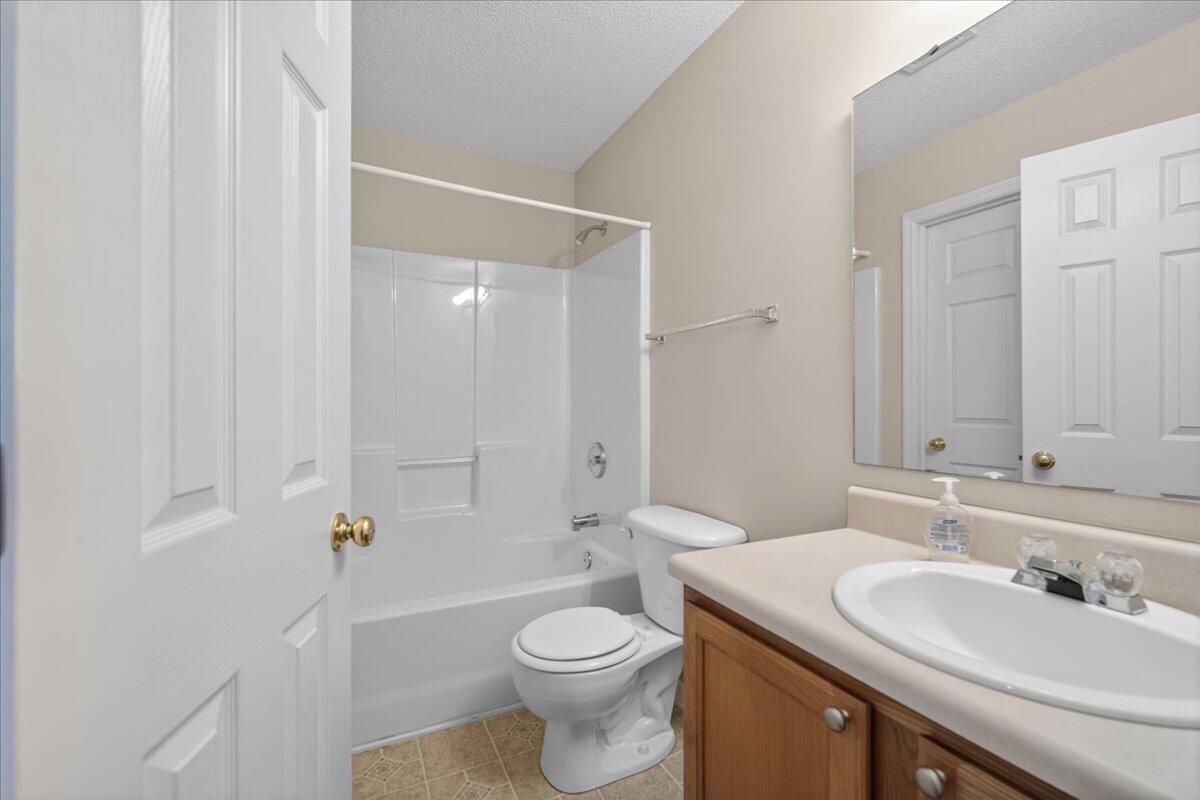 7360 Suncatcher Drive Hanahan, SC 29410 - Photo 14 of 40 14-7360 Suncatcher Drive-11