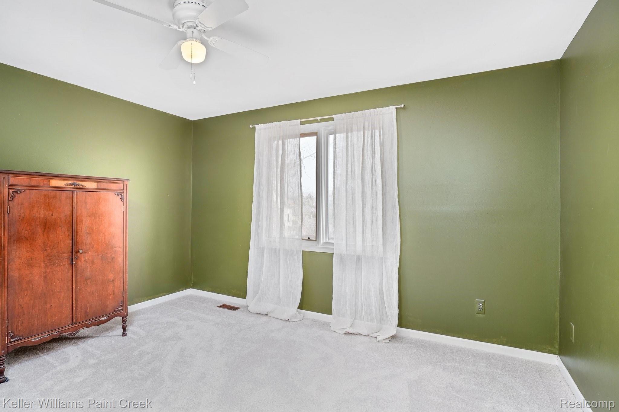 673 Lexington Drive Rochester, MI 48307 - Photo 29 of 45 28-web-or-mls-673 Lexington Drive Rochester Hills0028.jpg