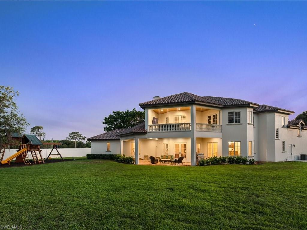 540 Ridge Drive Naples, FL 34108 - Photo 5 of 35 Gallery Image 5