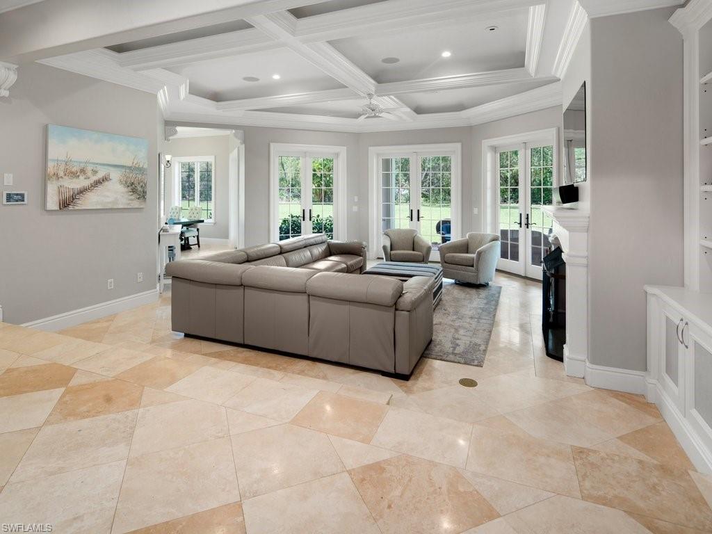 540 Ridge Drive Naples, FL 34108 - Photo 10 of 35 Gallery Image 10