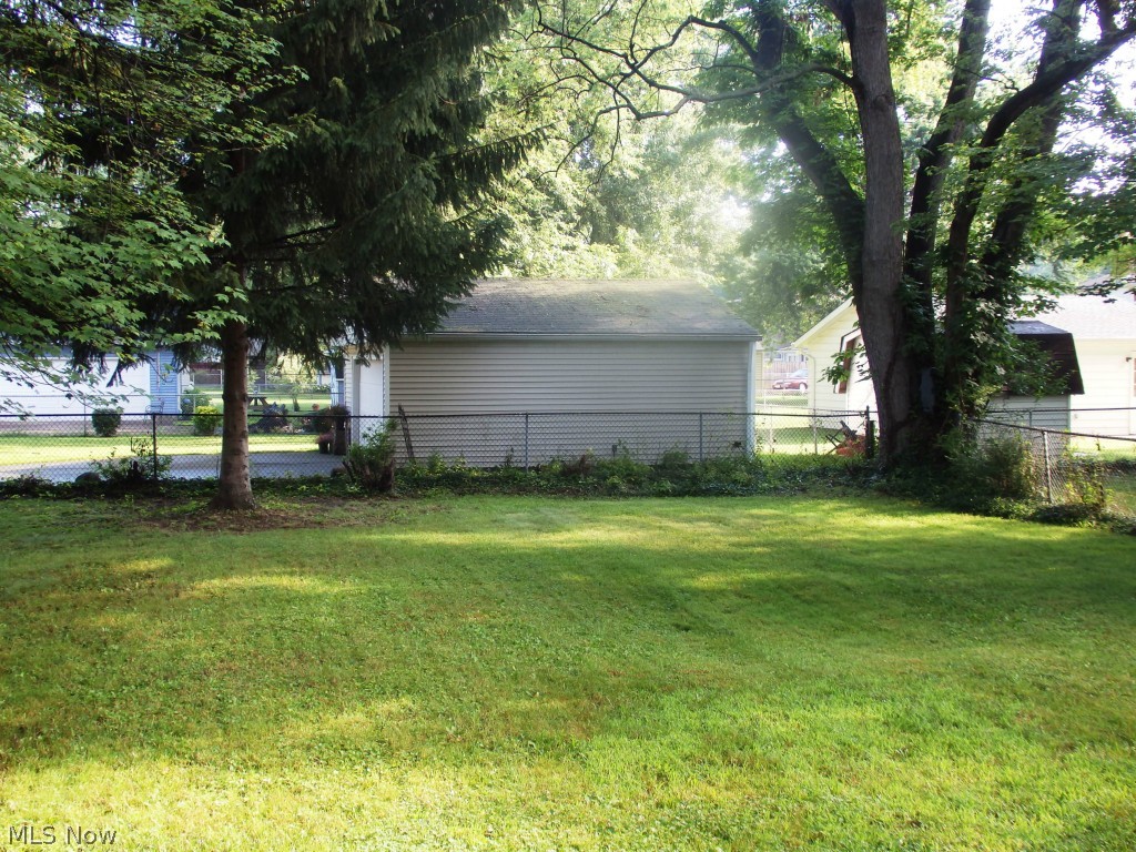 8035 Munson Road Mentor, OH 44060 - Photo 8 of 11 Gallery Image 8