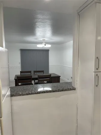 $1,900 | 7505 Southwest 82nd Street, Unit 117, Miami, FL 33143