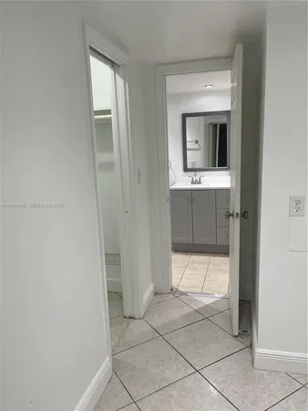 $1,900 | 7505 Southwest 82nd Street, Unit 117, Miami, FL 33143