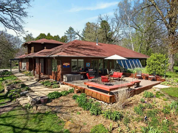 $775,000 | 5765 Mill Road, Dodgeville, WI 53533