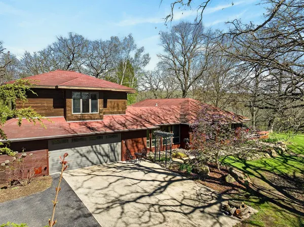 $775,000 | 5765 Mill Road, Dodgeville, WI 53533