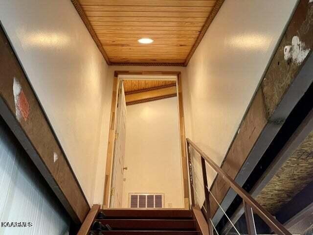 3055 Kingtown Road Winfield, TN 37892 - Photo 5 of 31 a view of an entryway