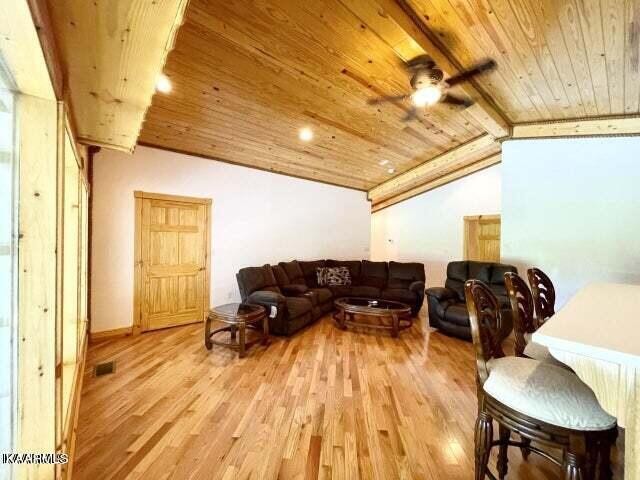 3055 Kingtown Road Winfield, TN 37892 - Photo 8 of 31 a living room with furniture and wooden floor