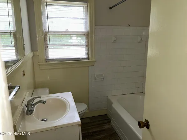 $1,000 | 2608 Jackson Drive, Greenville, NC 27858