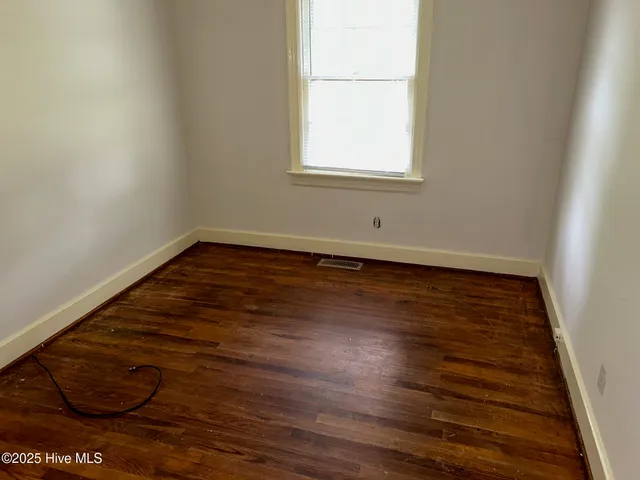 $1,000 | 2608 Jackson Drive, Greenville, NC 27858