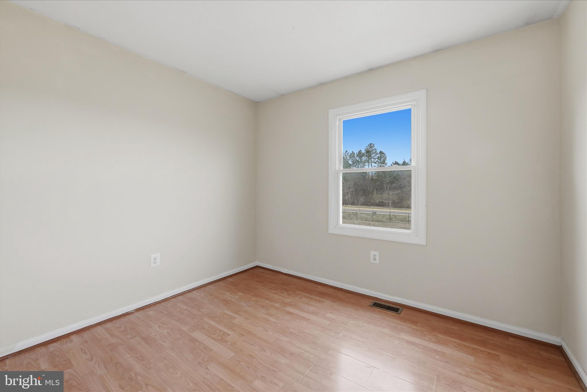 8230 Blue Ridge Court Manassas, VA 20109 - Photo 17 of 37 Bedroom