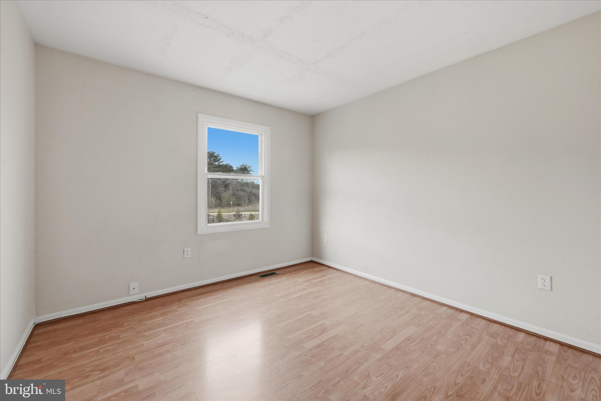 8230 Blue Ridge Court Manassas, VA 20109 - Photo 19 of 37 Bedroom