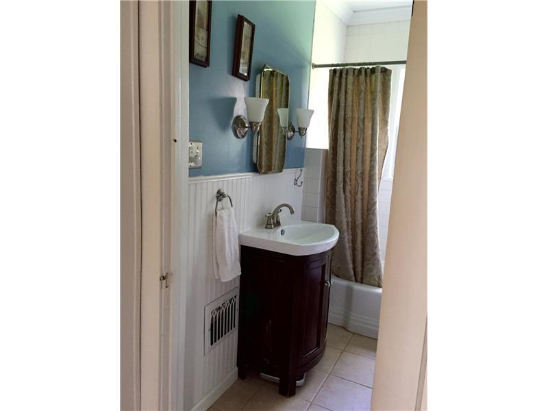 126 Klir Road Pittsburgh, PA 15209 - Photo 13 of 16 Full Bath.